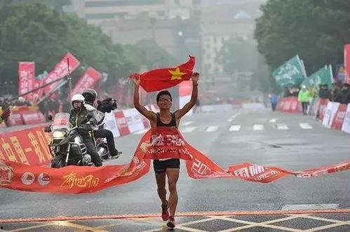 吃瓜群众决斗视频播放在线观看,在线观看，揭秘网络对决背后的真相